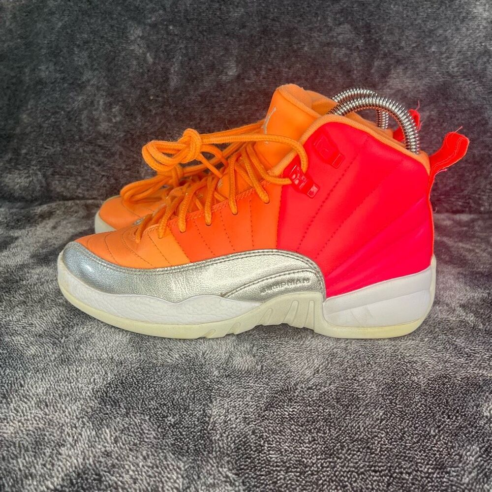 Nike Air Jordan 12 Retro Sunrise GS 510815-601 Youth Sz 6.5Y /Womens Sz 6